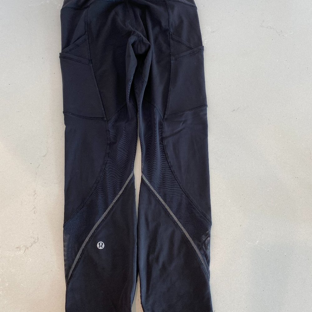 Lululemon black leggings soft w Side Pockets 6